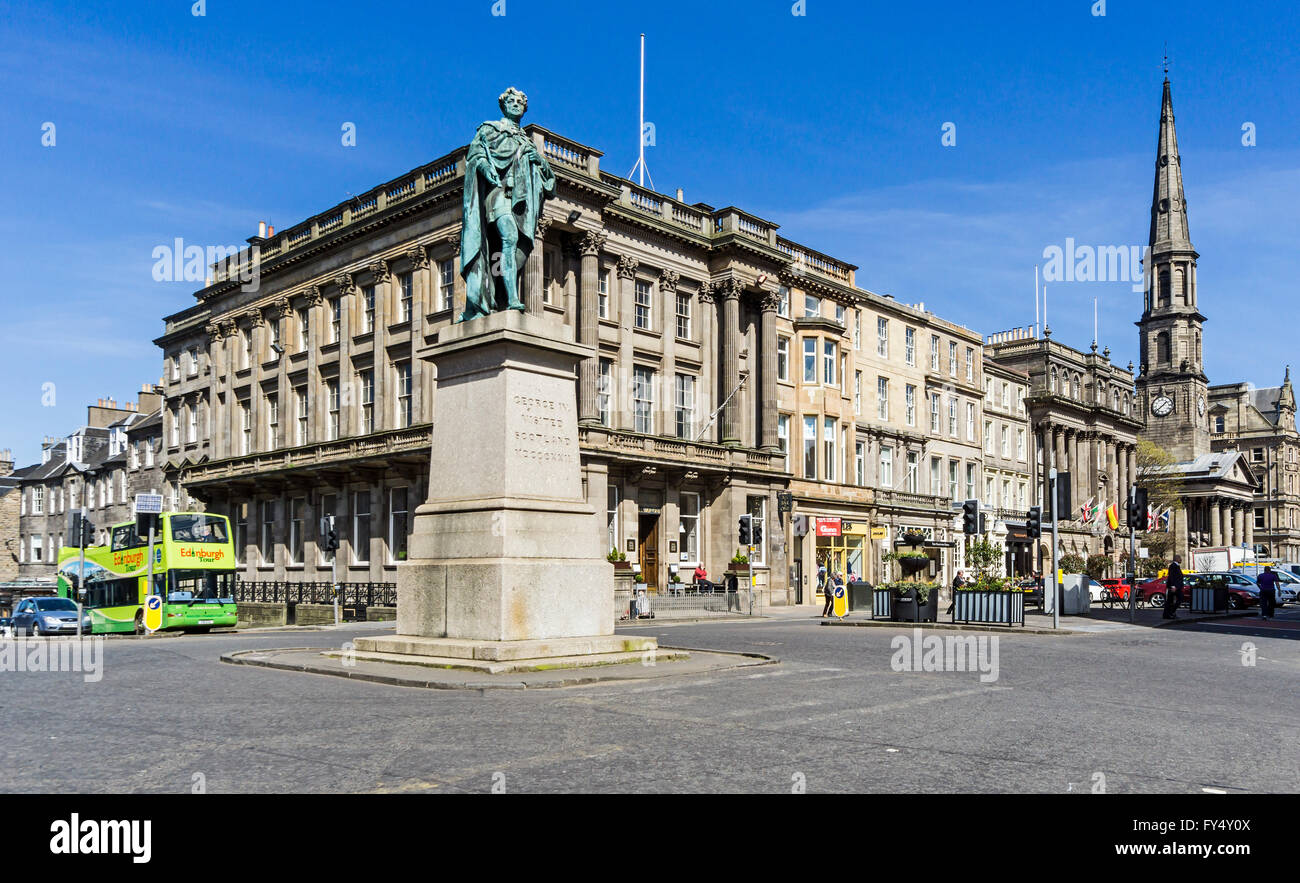 King IV Statue in the cross between Street and Hannover