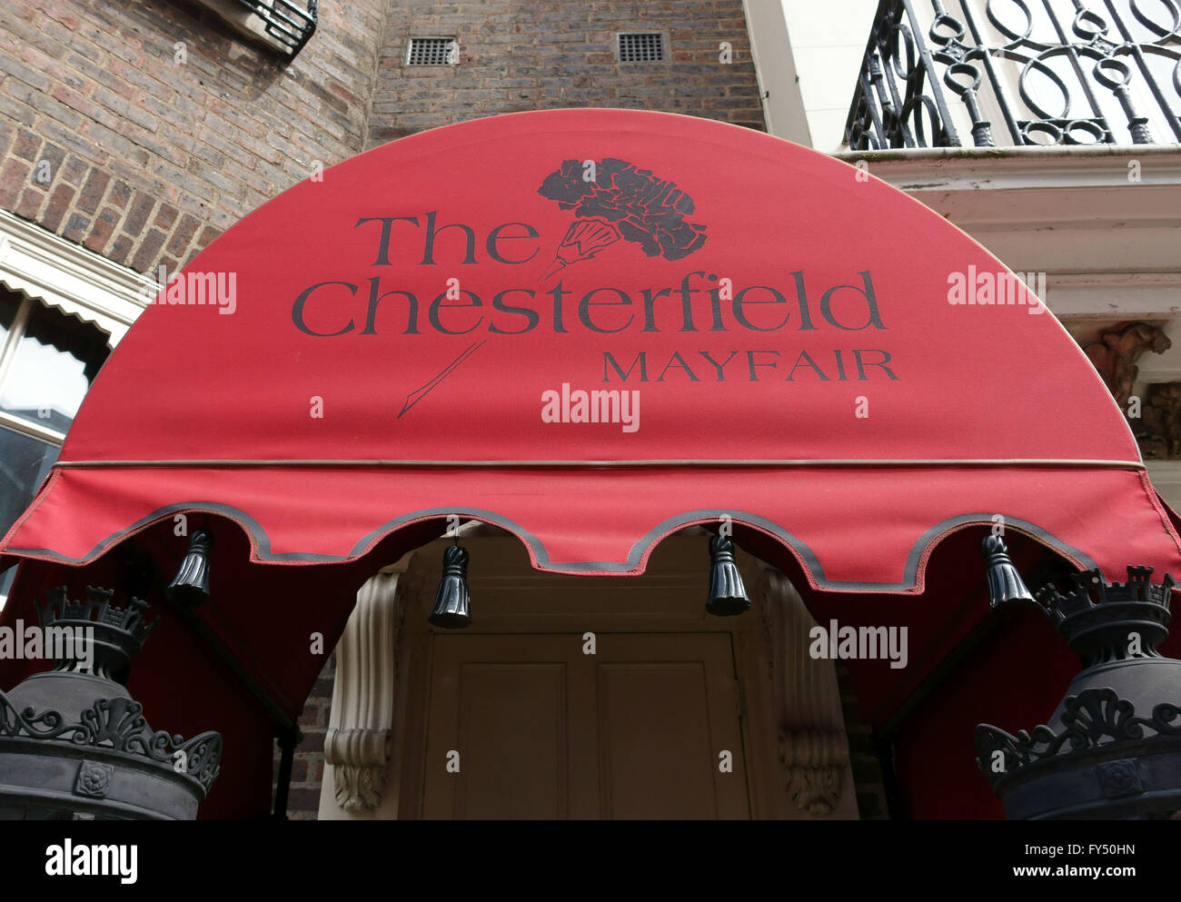 Chesterfield square hires stock photography and images Alamy