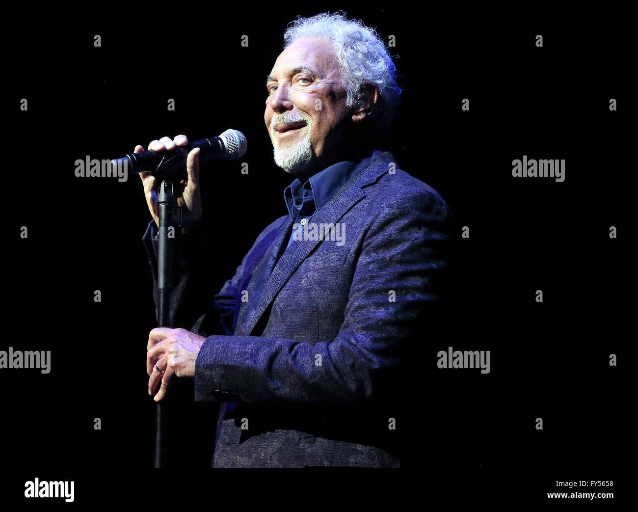 tom jones tour sydney