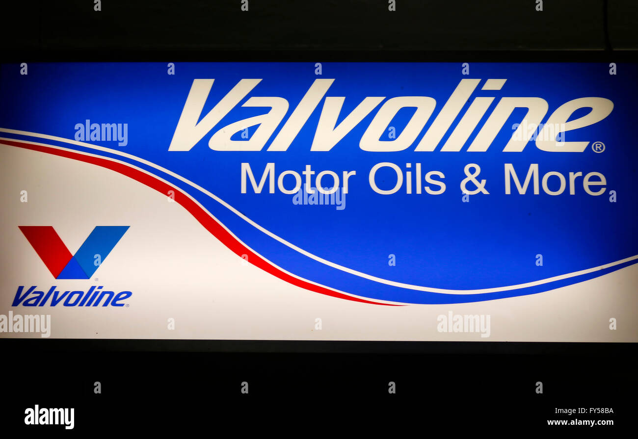 Valvoline logo hi-res stock photography and images - Alamy