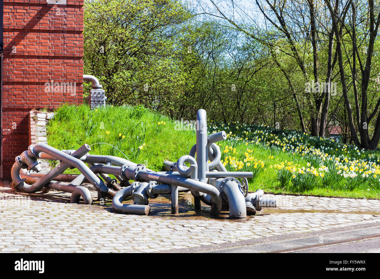 Britzer Garten, Neukölln, Berlin, Germany. 21st April 2016. Berliners