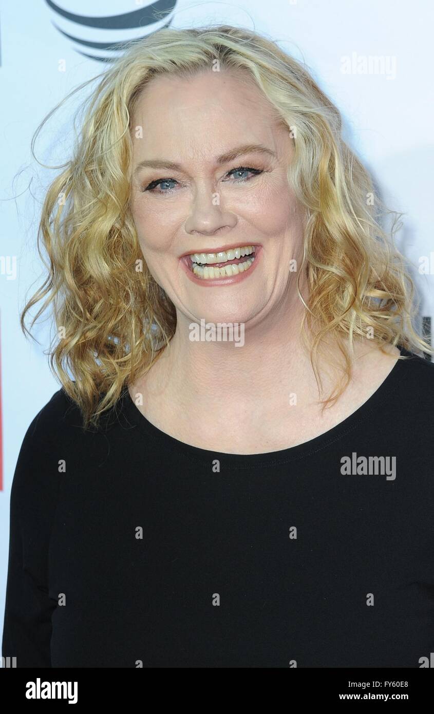 New York, NY, USA. 21st Apr, 2016. Cybill Shepherd at arrivals for TAXI DRIVER Special Screening at 2016 Tribeca Film Festival, Beacon Theatre, New York, NY April 21, 2016. Credit:  Kristin Callahan/Everett Collection/Alamy Live News Stock Photo
