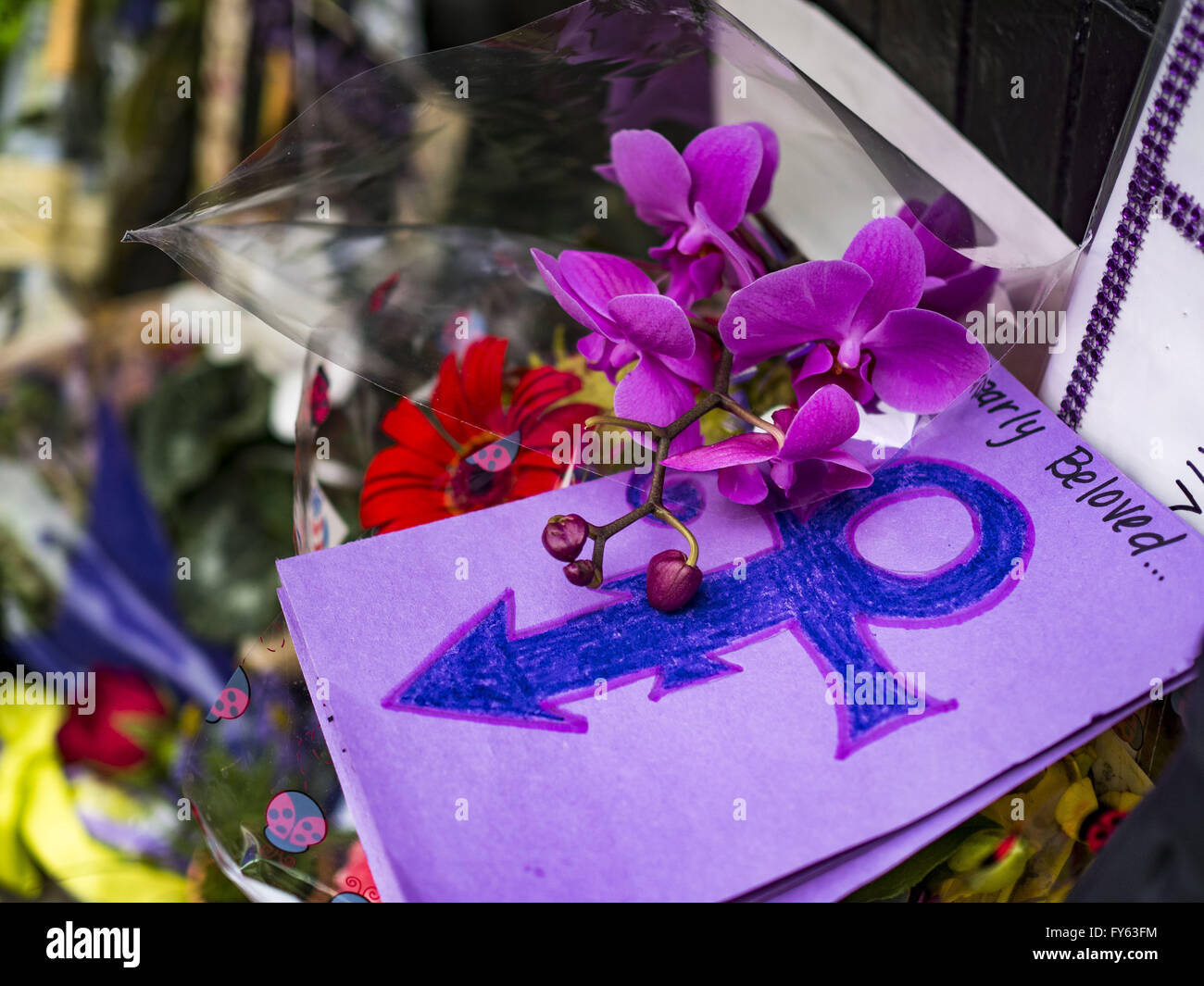 Minneapolis, MN, USA. 22nd Apr, 2016. A card left at 1st Ave for Prince. Thousands of people came to 1st Ave in Minneapolis Friday to mourn the death of Prince, whose full name is Prince Rogers Nelson. 1st Ave is the nightclub the musical icon made famous in his semi autobiographical movie ''Purple Rain.'' Prince, 57 years old, died Thursday, April 21, 2016, at Paisley Park, his home, office and recording complex in Chanhassen, MN. Credit: Jack Kurtz/ZUMA Wire/Alamy Live News Stock Photo