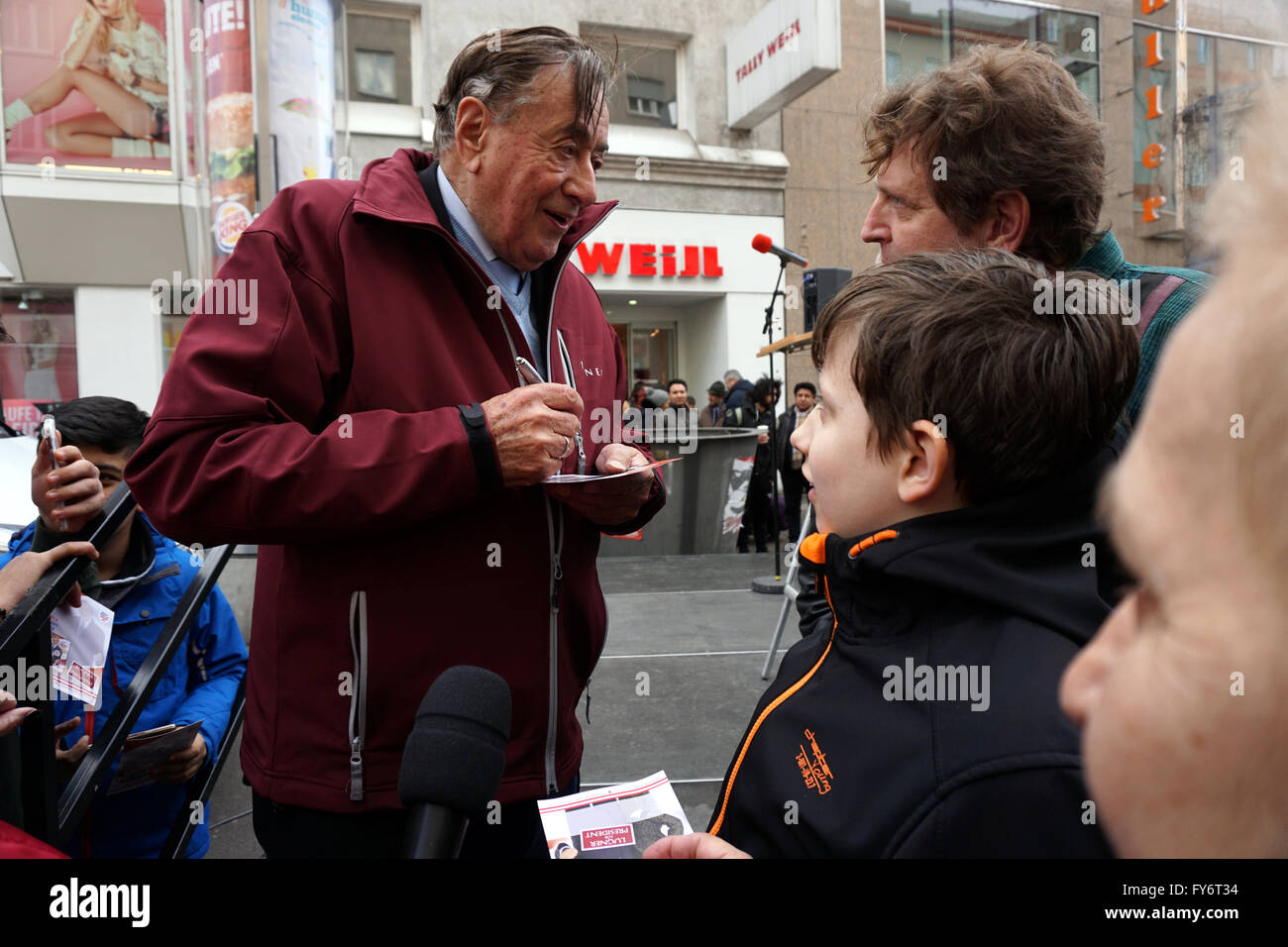 Architect and property tycoon Richard Lugner is campaigning to become