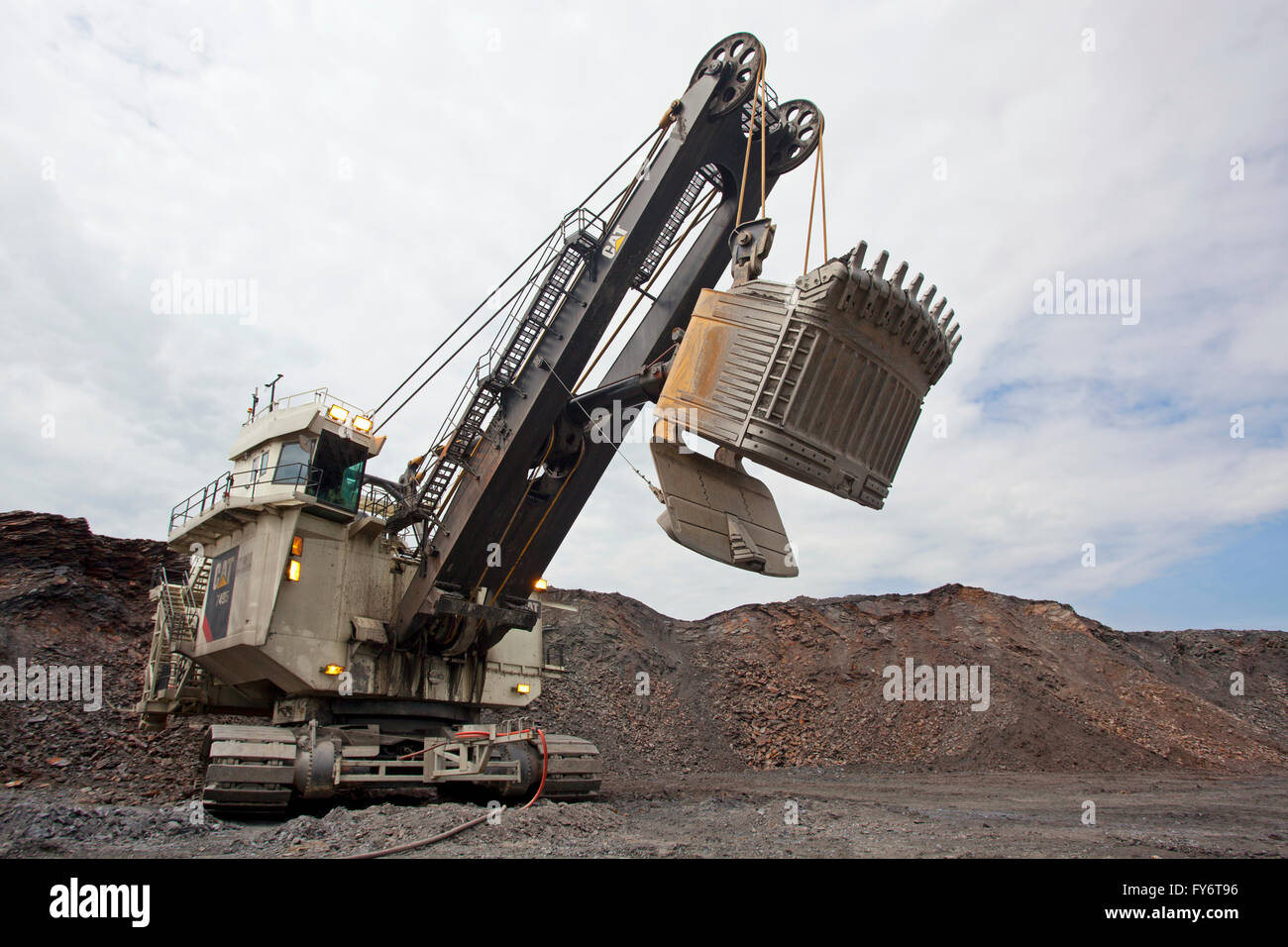 electric shovel