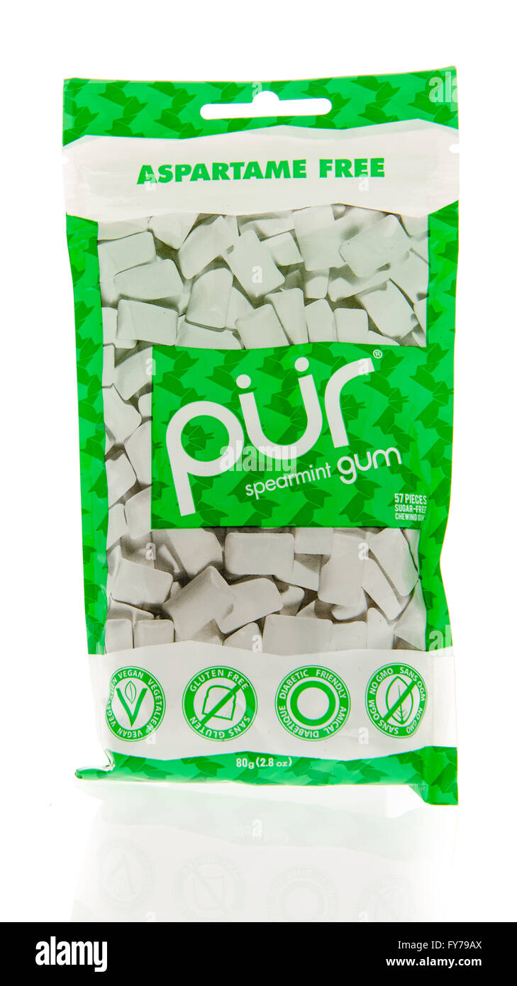 Winneconne, WI - 2 March 2016:  Package of Pur chewing gum in spearmint flavor. Stock Photo