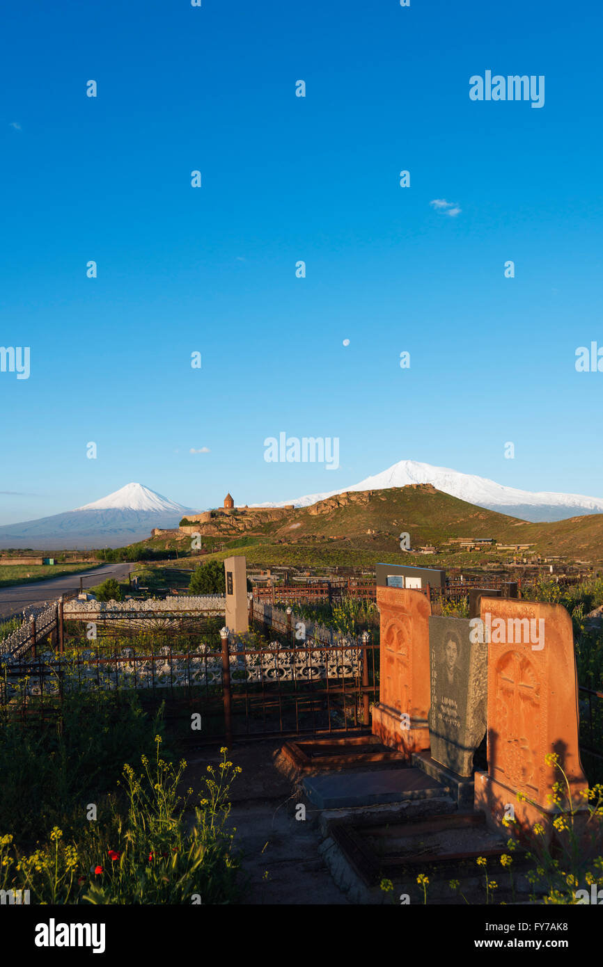 Eurasia, Caucasus region, Armenia, Khor Virap monastery, Mount Ararat (5137m) highest mountain in Turkey photographed from Armen Stock Photo