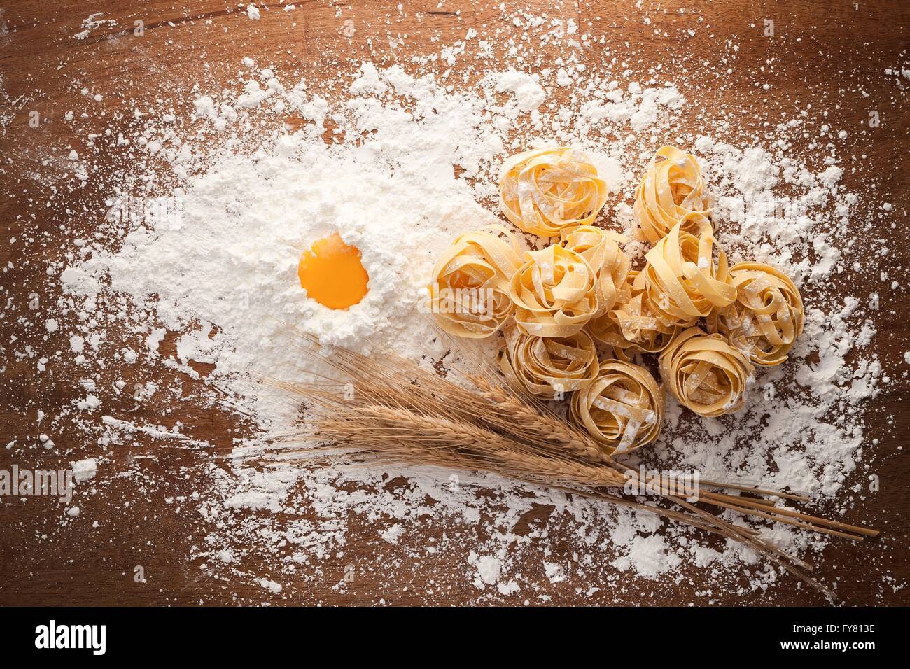 fettuccine pasta italian food still life rustic flat lay wood