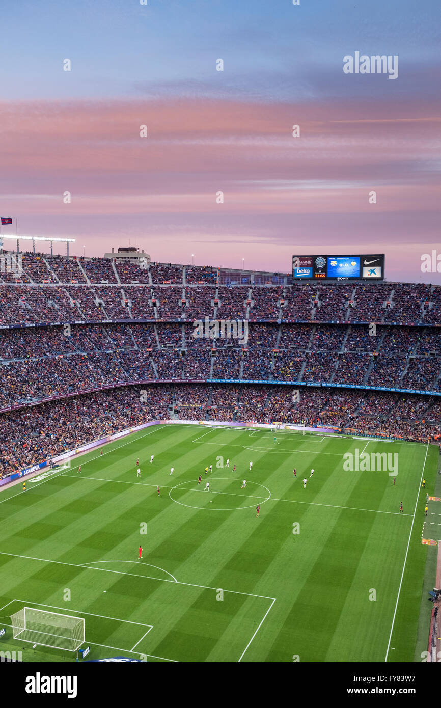 Fc barcelona mobile app hi-res stock photography and images - Alamy