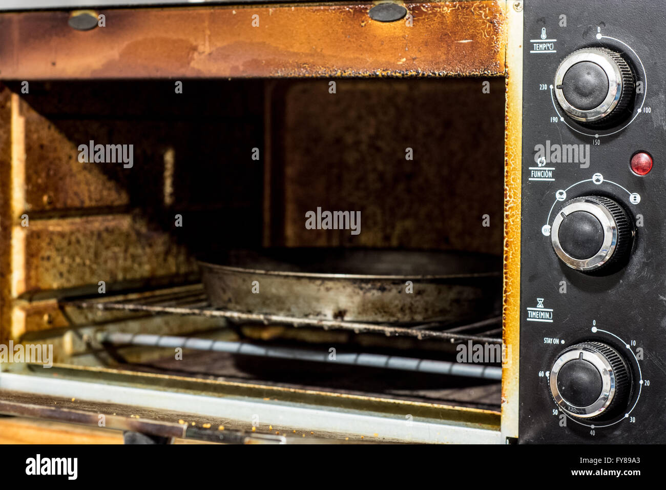 Inside dirty oven hires stock photography and images Alamy