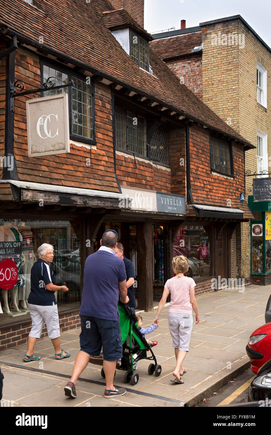 UK, Kent, Tenterden, High Street, 1520s old Grammar School building, now CC and Viyella shops Stock Photo