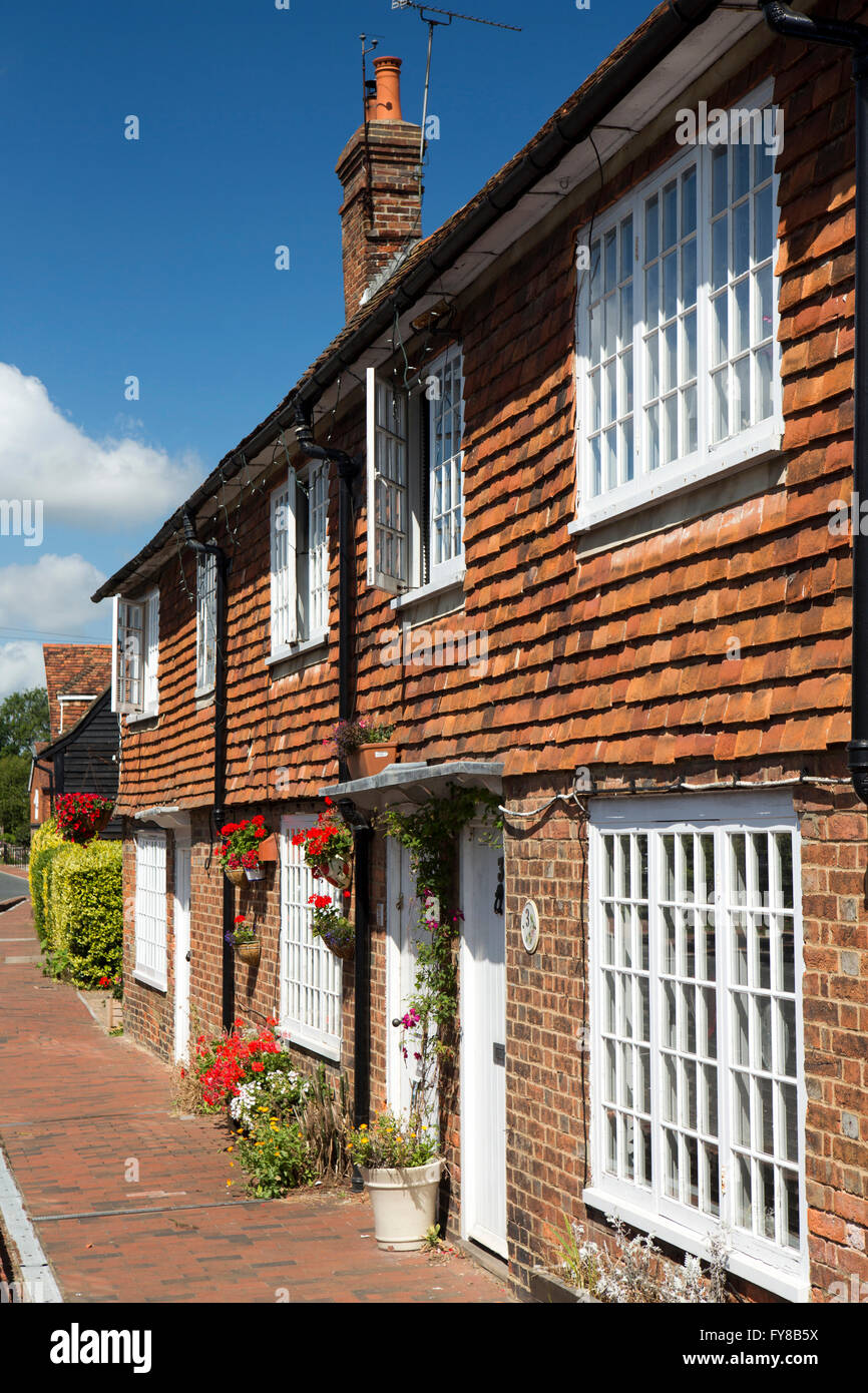 UK, Kent, Sissinghurst, High Street, tile-hung cottages Stock Photo
