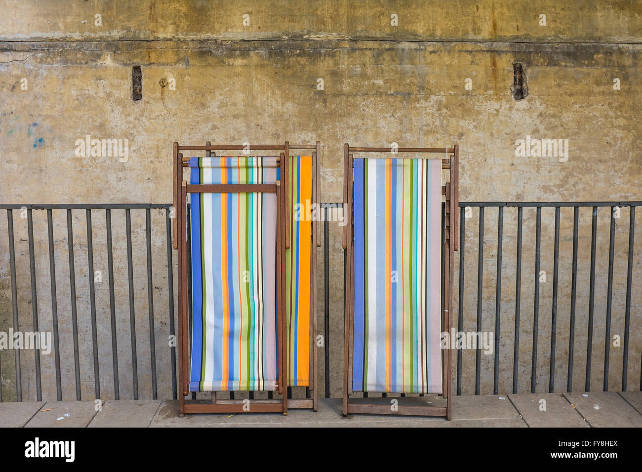 Colour deck chairs hi-res stock photography and images - Alamy
