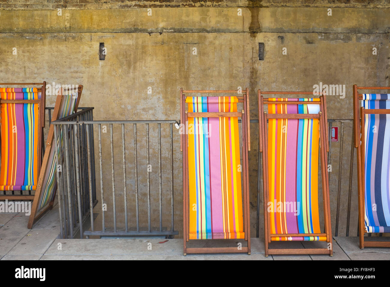Striped chairs hi-res stock photography and images - Alamy