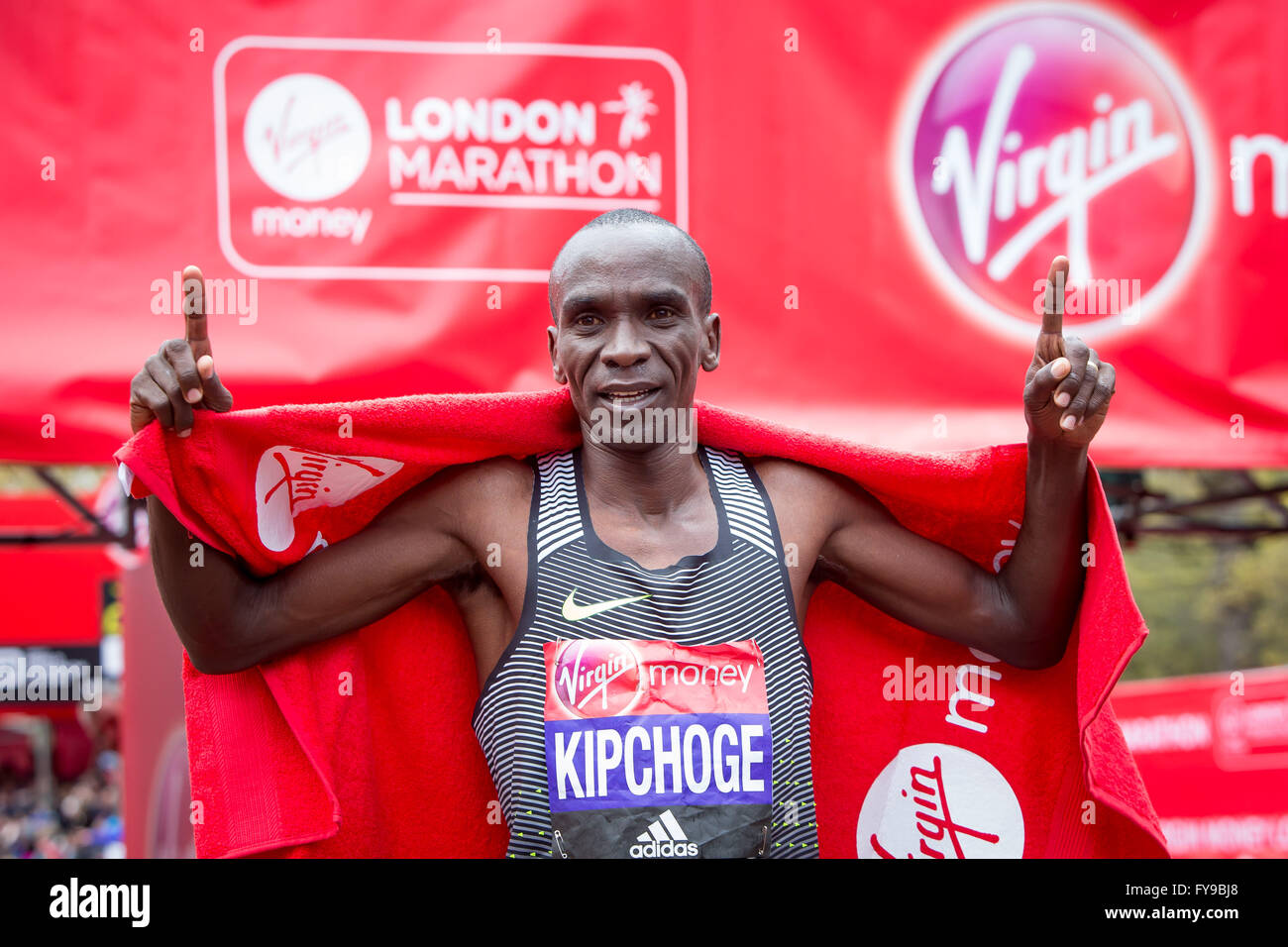 London, UK. 24th Apr, 2016. Men's Elite winner Eliud Kipchoge of Kenya celebrates after the London Marathon 2016 in London, Britain on April 24, 2016. Credit:  Richard Washbrooke/Xinhua/Alamy Live News Stock Photo