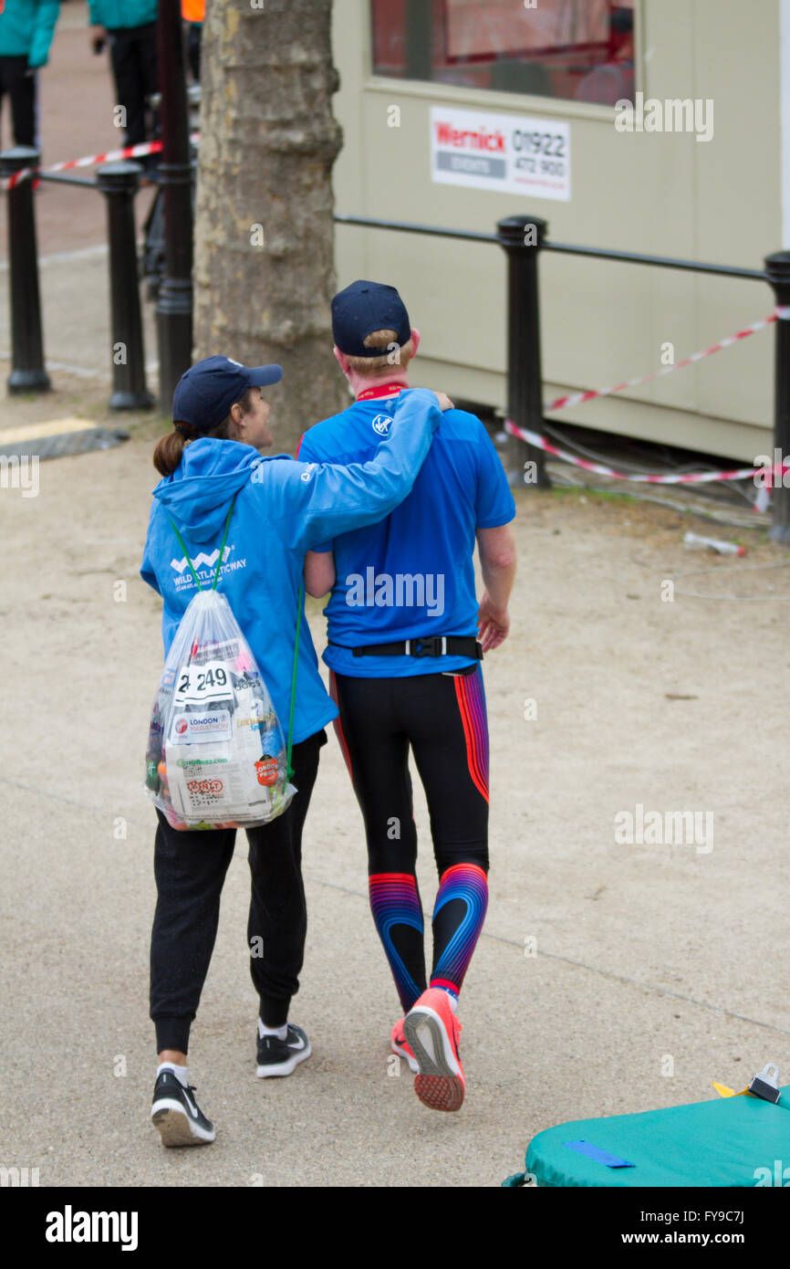 Chris Evans Wife Stock Photos Chris Evans Wife Stock Images Alamy - london uk 24 april 2016 chris evans finishes the virgin money