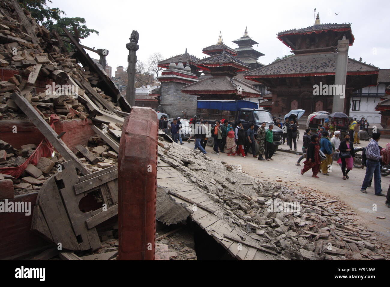 Nepal earthquake 2015 hi-res stock photography and images - Alamy