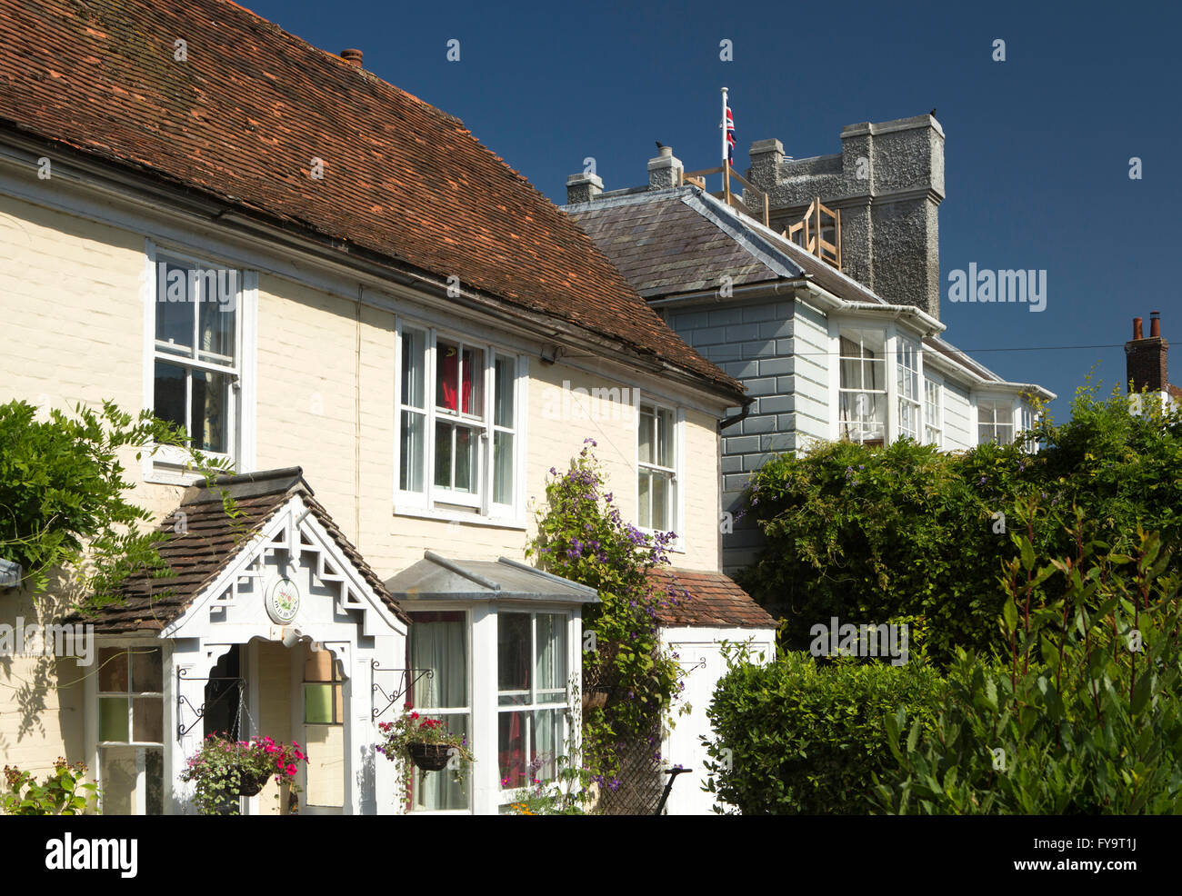 UK, Kent, Tenterden, Old Burren, traditional cottage on Ashford Road Stock Photo
