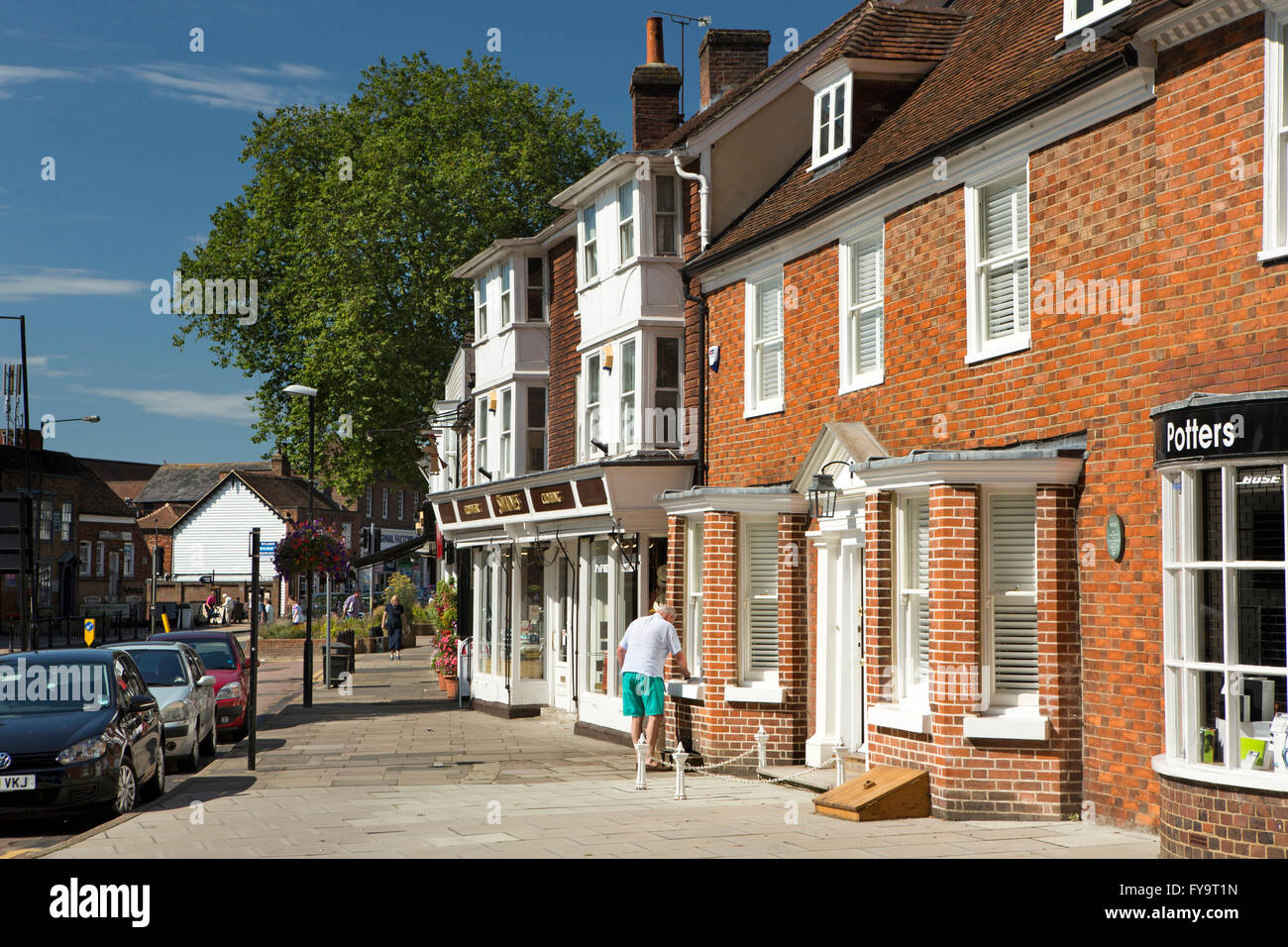 UK, Kent, Tenterden, Ashford Road, home and Swaines gents outfitters in traditional properties Stock Photo