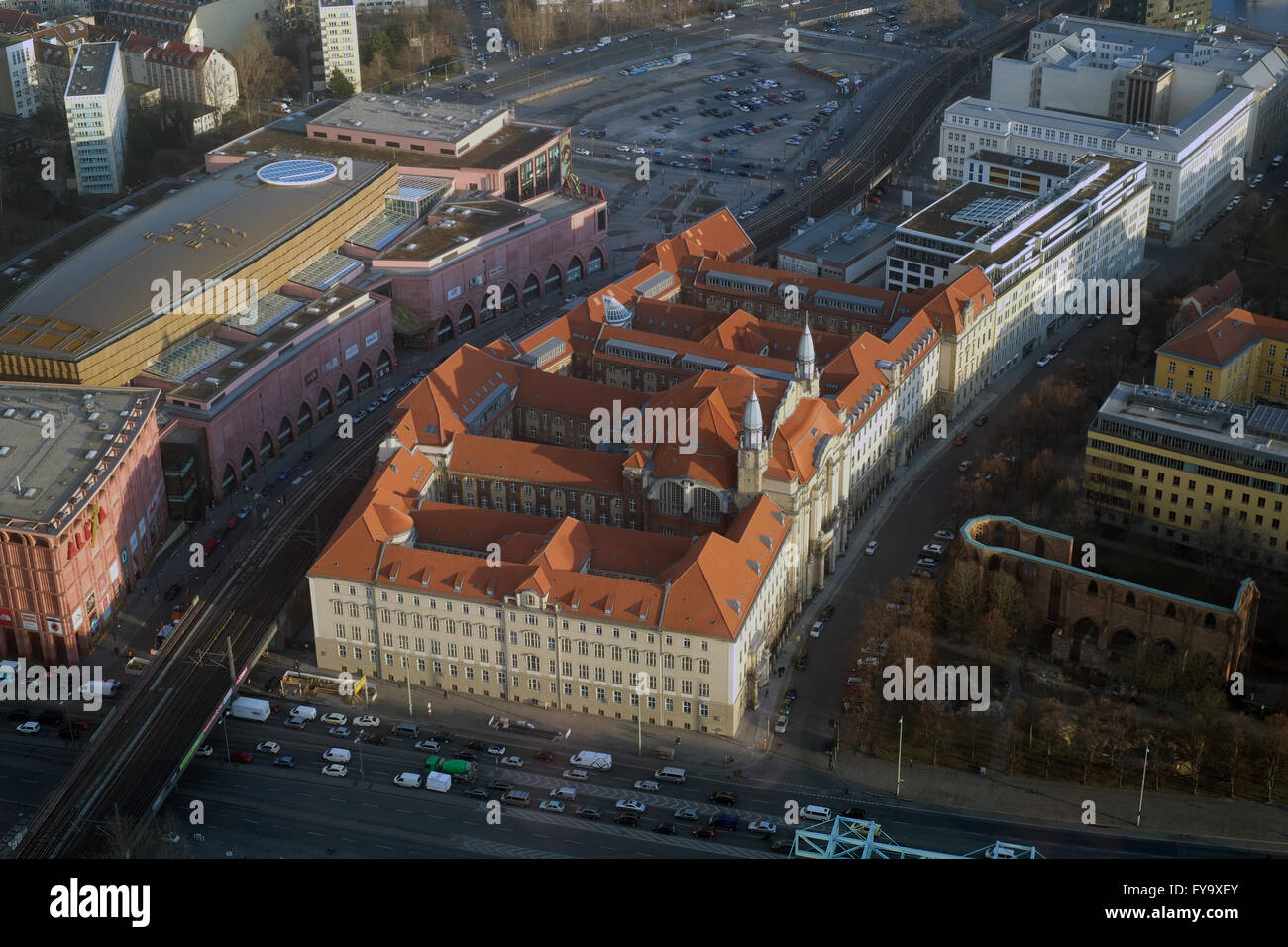 Berlin from above hi-res stock photography and images - Alamy