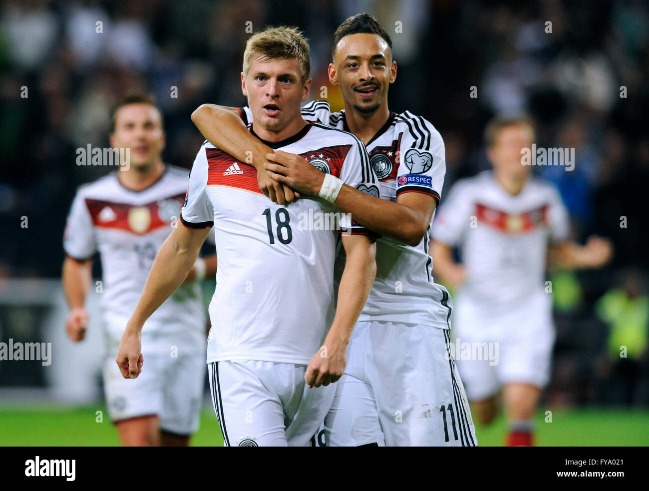 Goal Celebration Toni Kroos And Karim Bellarabi Ger Qualifying Stock Photo Alamy