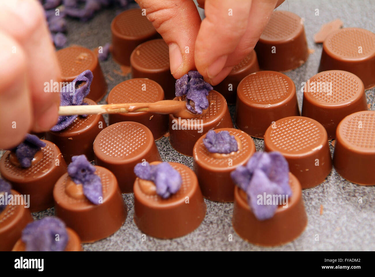 Walkers Chocolate Emporium,Ilfracombe,UK a traditional chocolatier confectionery sweets gobstoppers food sugar hand-made Stock Photo