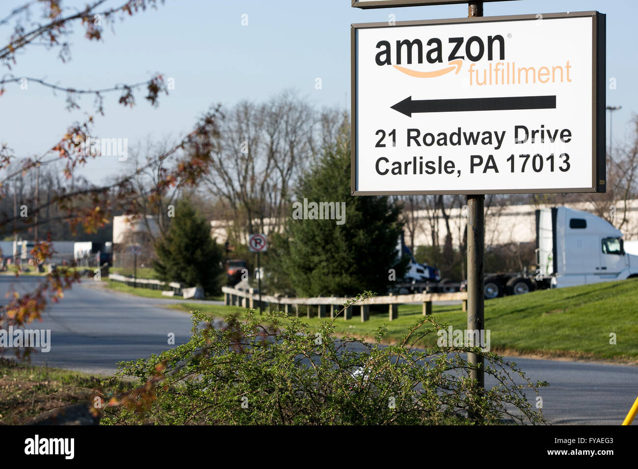 Fulfillment center hires stock photography and images Alamy