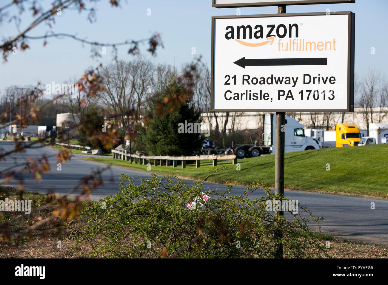 Fulfillment center hires stock photography and images Alamy