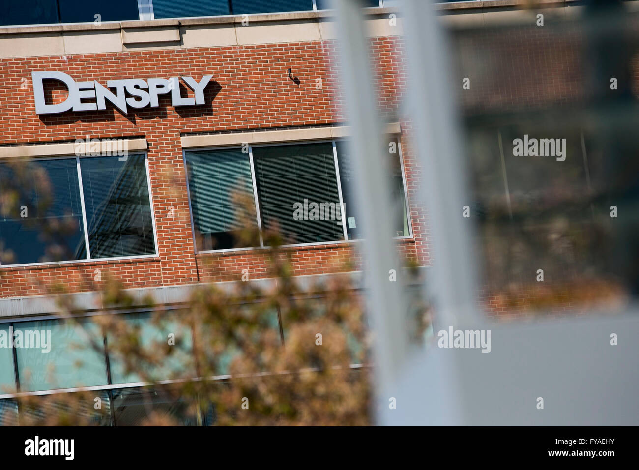 Dentsply sirona logo hi-res stock photography and images - Alamy