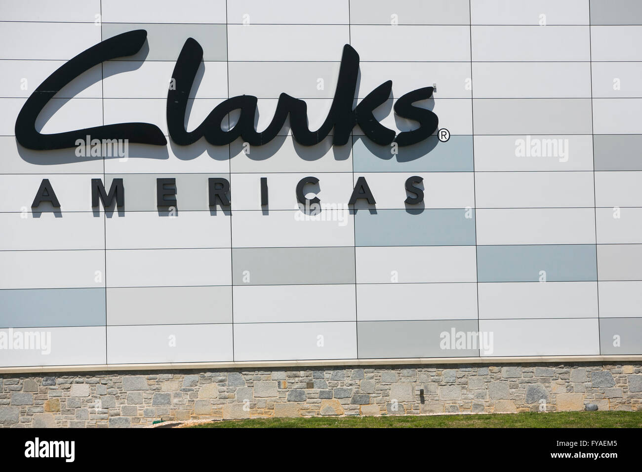 Clarks shoes sign hi-res stock photography and images - Alamy