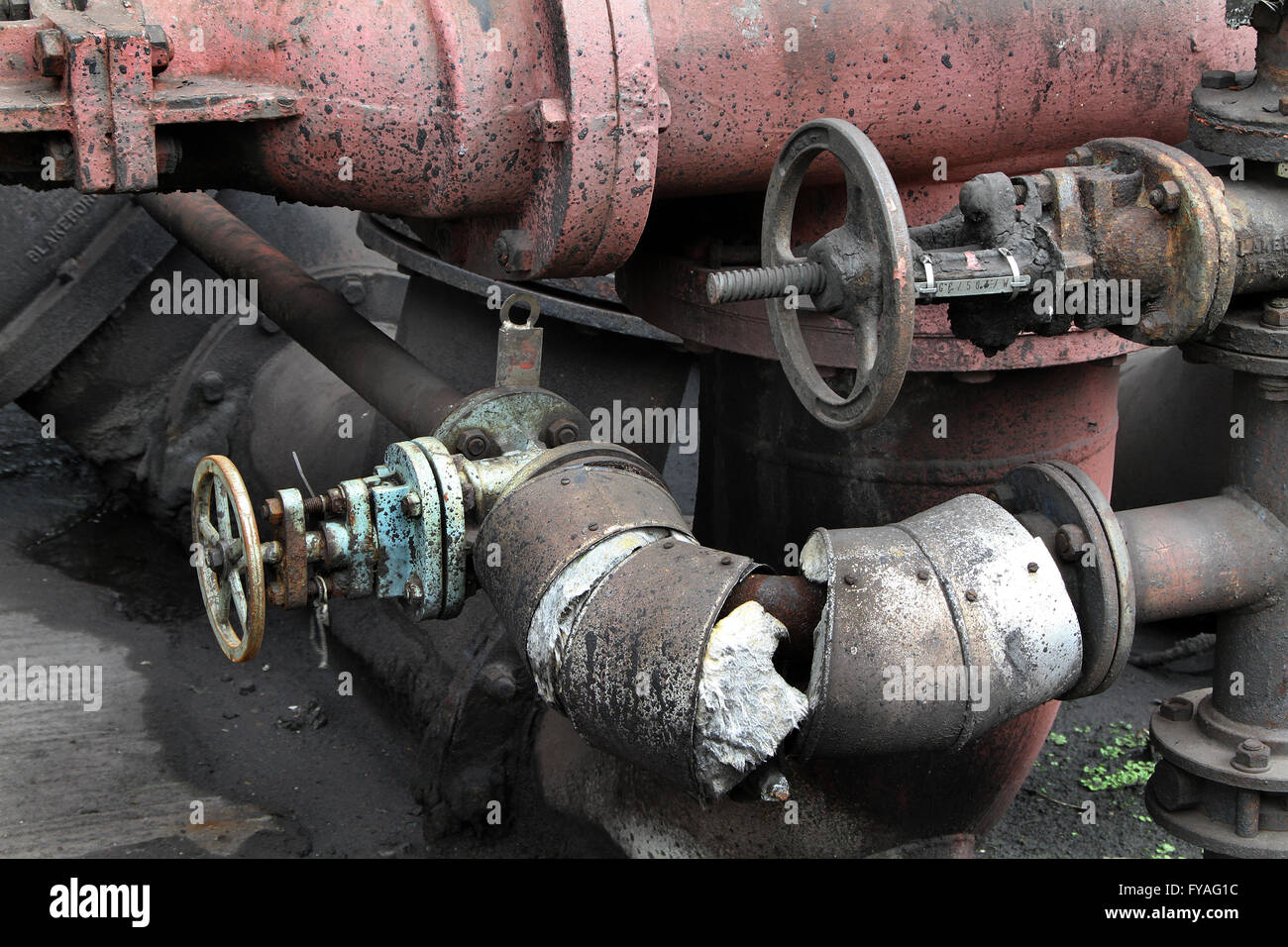 Pipes, valves and pump systems on chemical plant Stock Photo Alamy