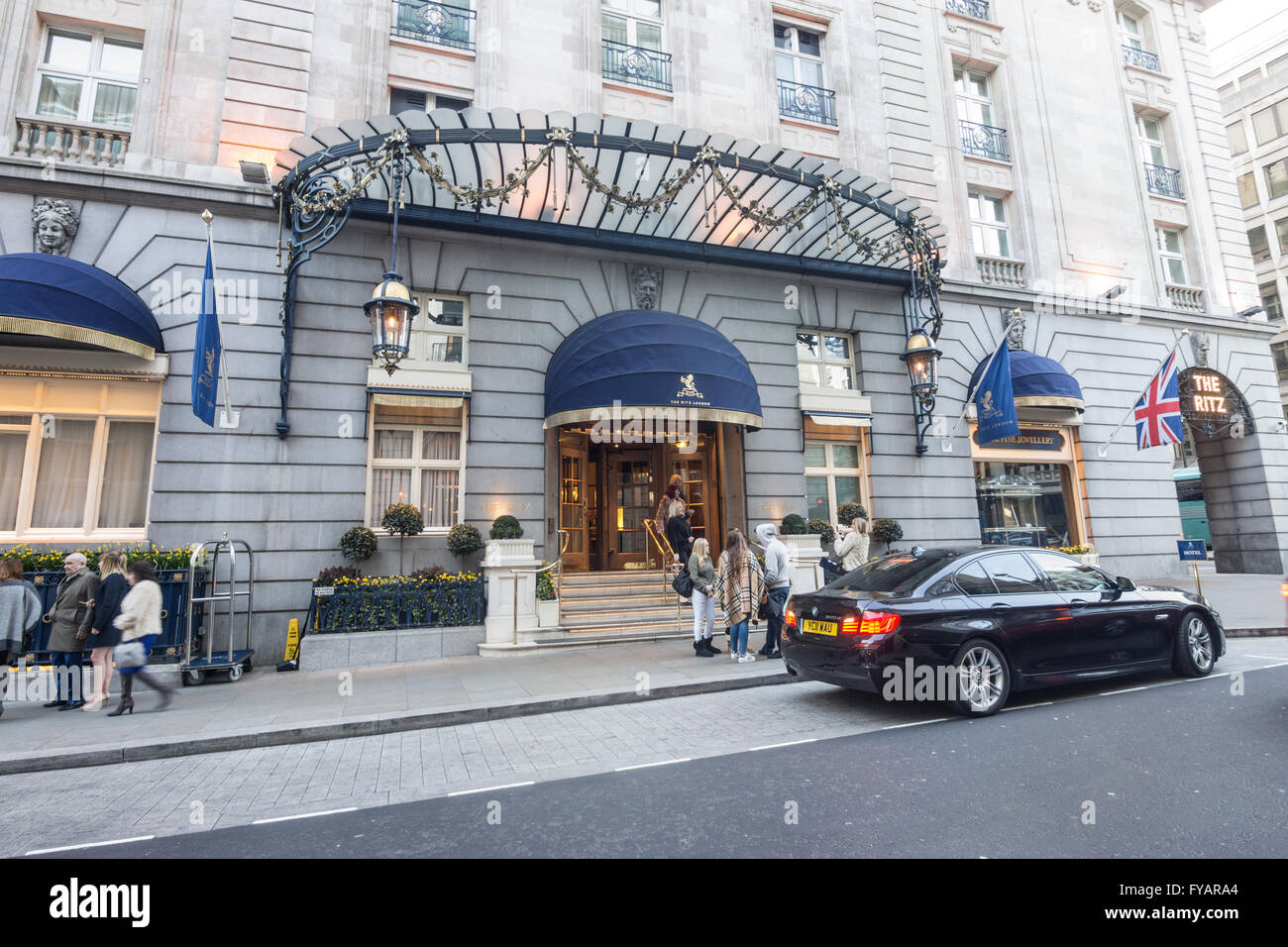 Ritz Hotel London. 5 star hotel Stock Photo - Alamy
