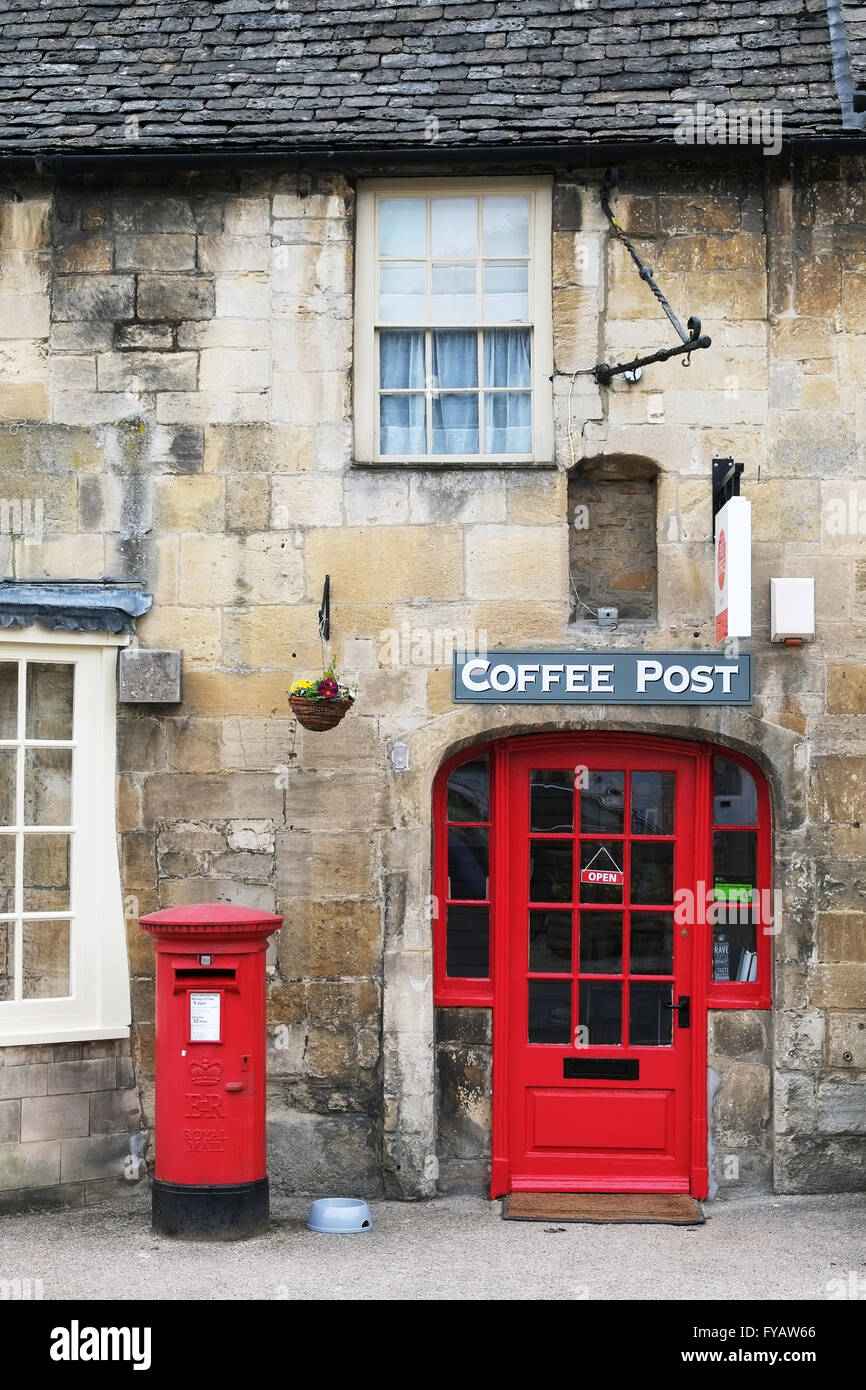 Coffee shop and Post Office in the Gloucestershire village of Fairford, England, UK. Stock Photo