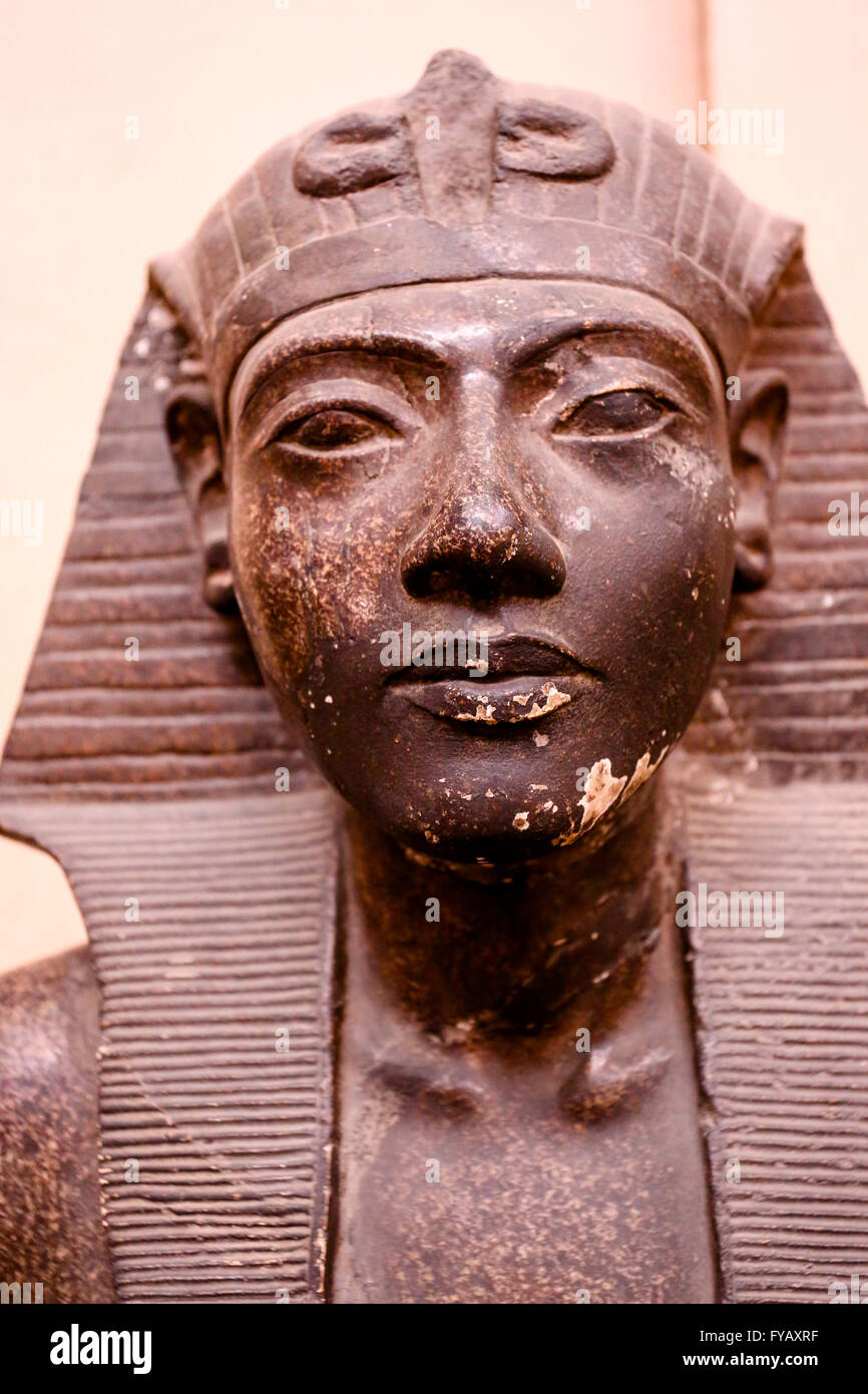 Statue of Tutankhamun, Dynasty 18, reign of Tutankhamun, Gray granite, Karnak, Temple of Amun, . 18th Dynasty (approx. 1330 BC) Stock Photo