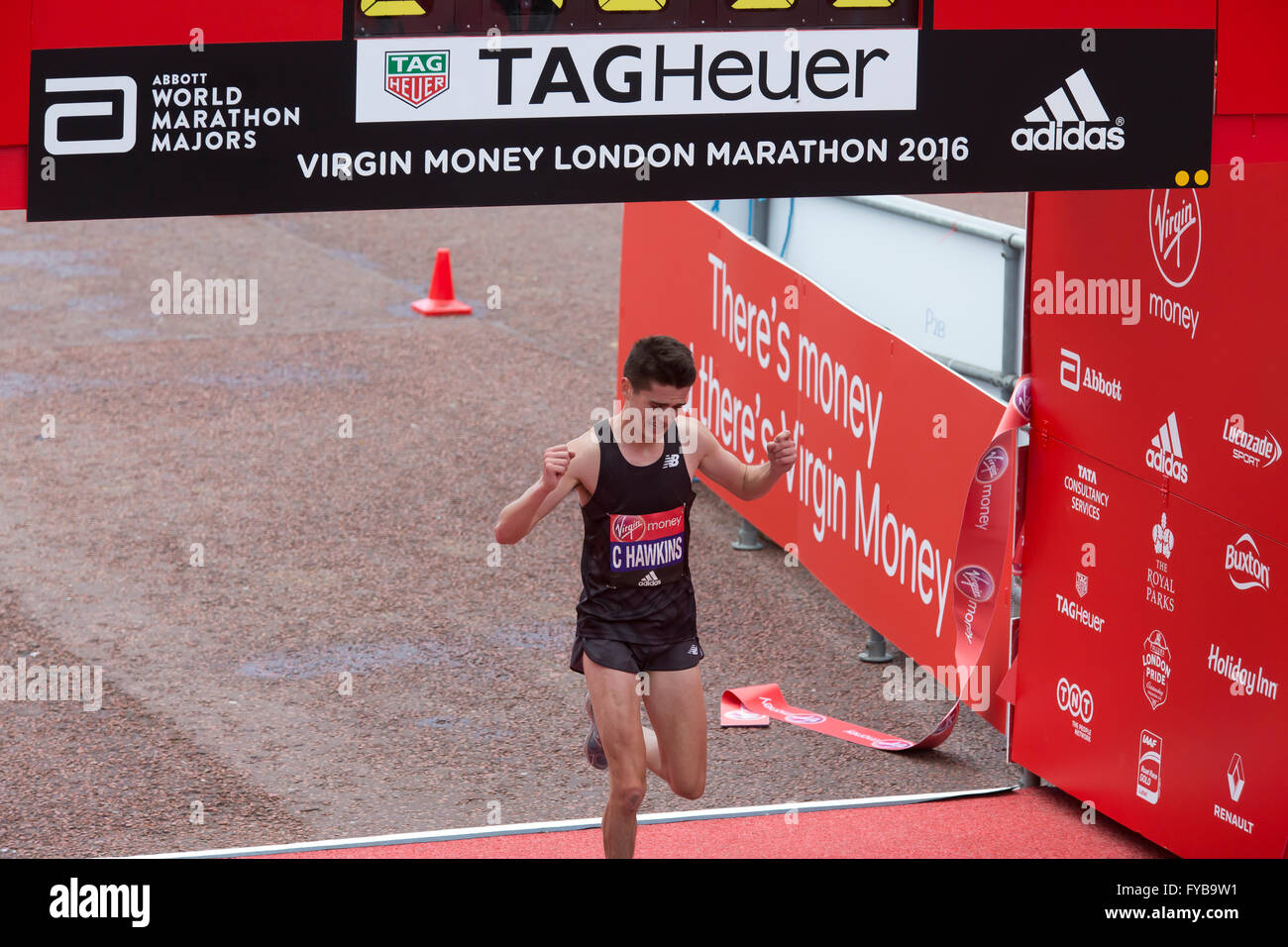 London,UK,24th April 2016,Charles Hawkins qualifies for the Rio Olympic games at the Virgin London Marathon 201 Credit: Keith Larby/Alamy Live News Stock Photo