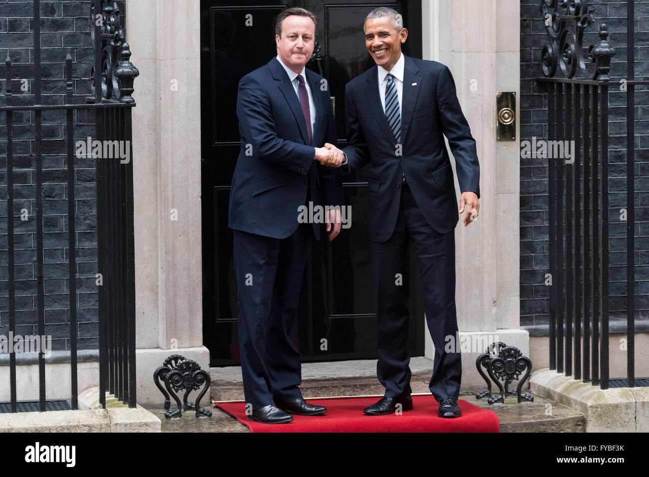 Barack Obama visits David Cameron at 10 Downing Street, London, 22/04 ...