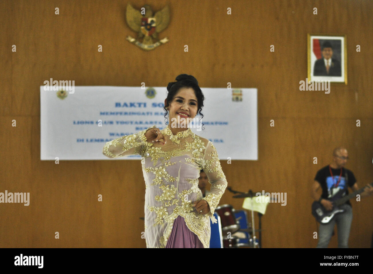 Yogyakarta, INDONESIA. 24th Apr, 2016. Philippine death row, Mary Jane Fiesta Veloso Attends a celebration of women's rights during Kartini Day at Wirogunan prison on April 23, 2016 in Yogyakarta, Indonesia. Around 107 Indonesian female prisoners celebrated women's rights during a kebaya fashion show and singing competition at Wirogunan Prison in Yogyakarta to commemorate Kartini Day. Indonesia celebrated Kartini Day on April 21st, the which is an annual event dedicated to a national heroine Raden Ajeng Kartini, to honor Indonesian women's empowerment and gender equality. In April 2015 ago, Stock Photo