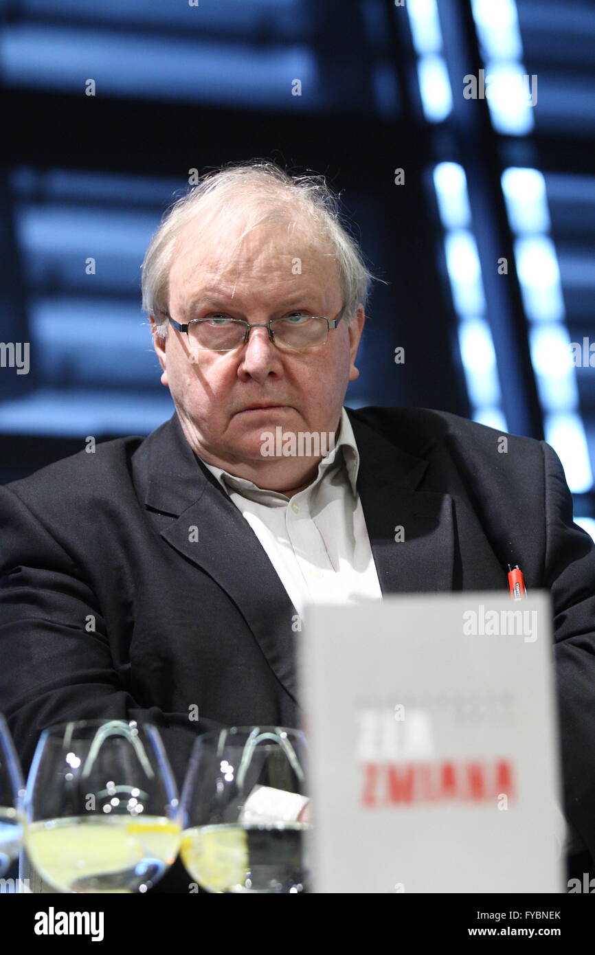 Gdansk, Poland 25th, April 2016 Aleksander Hall book promotion Fri. ' Bad Change ' (Zla Zmiana), harking to a Polish rulling party Law and Justice (PiS) slogan ' Good Change '.  Aleksander Hall (pictured) is a conservative political thinker, scholar and retired politician, activist of Movement for Defense of Human and Civic Rights. Credit:  Michal Fludra/Alamy Live News Stock Photo