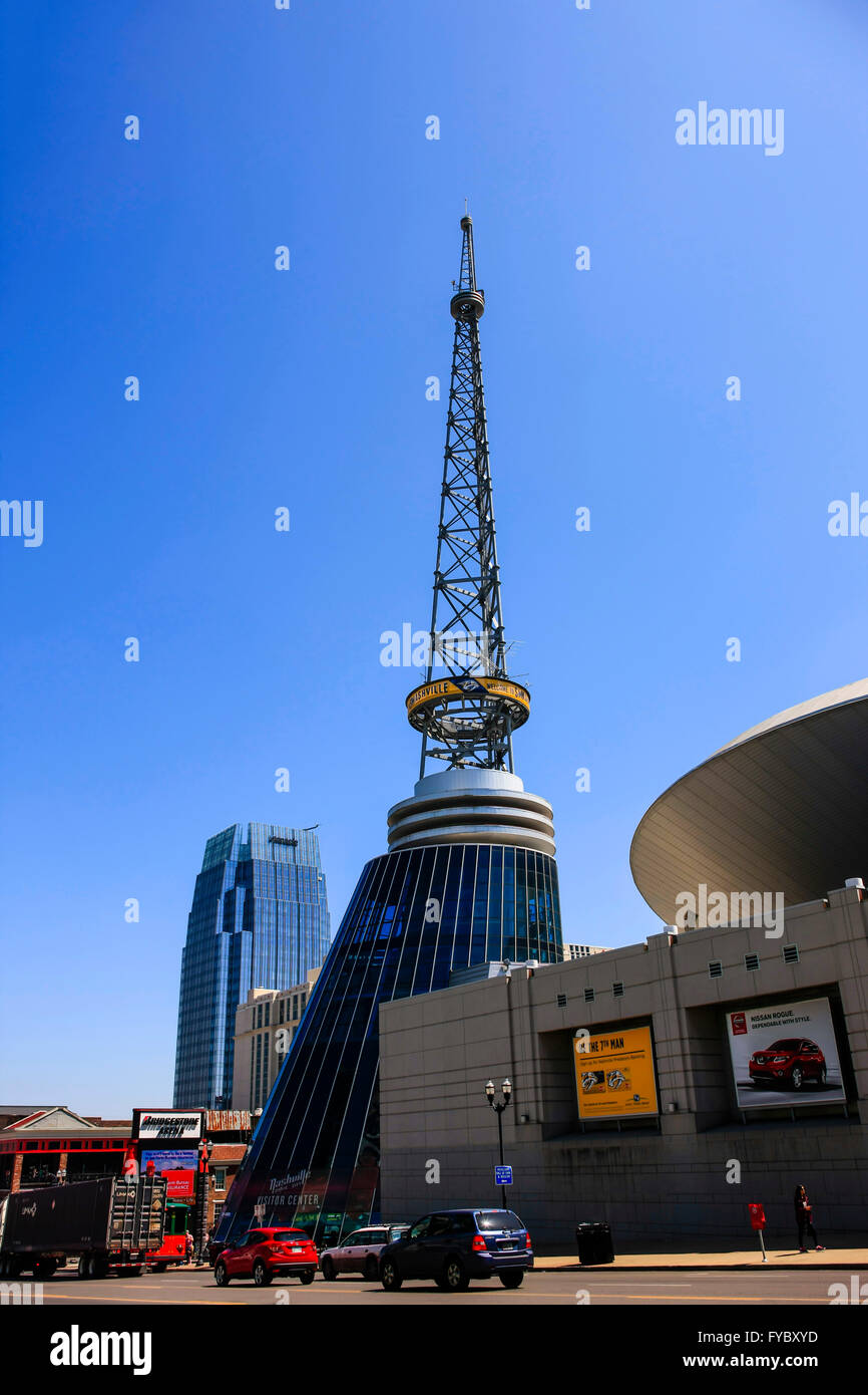 The Bridgestone Arena radio tower in downtown Nashville, Tennessee Stock  Photo - Alamy