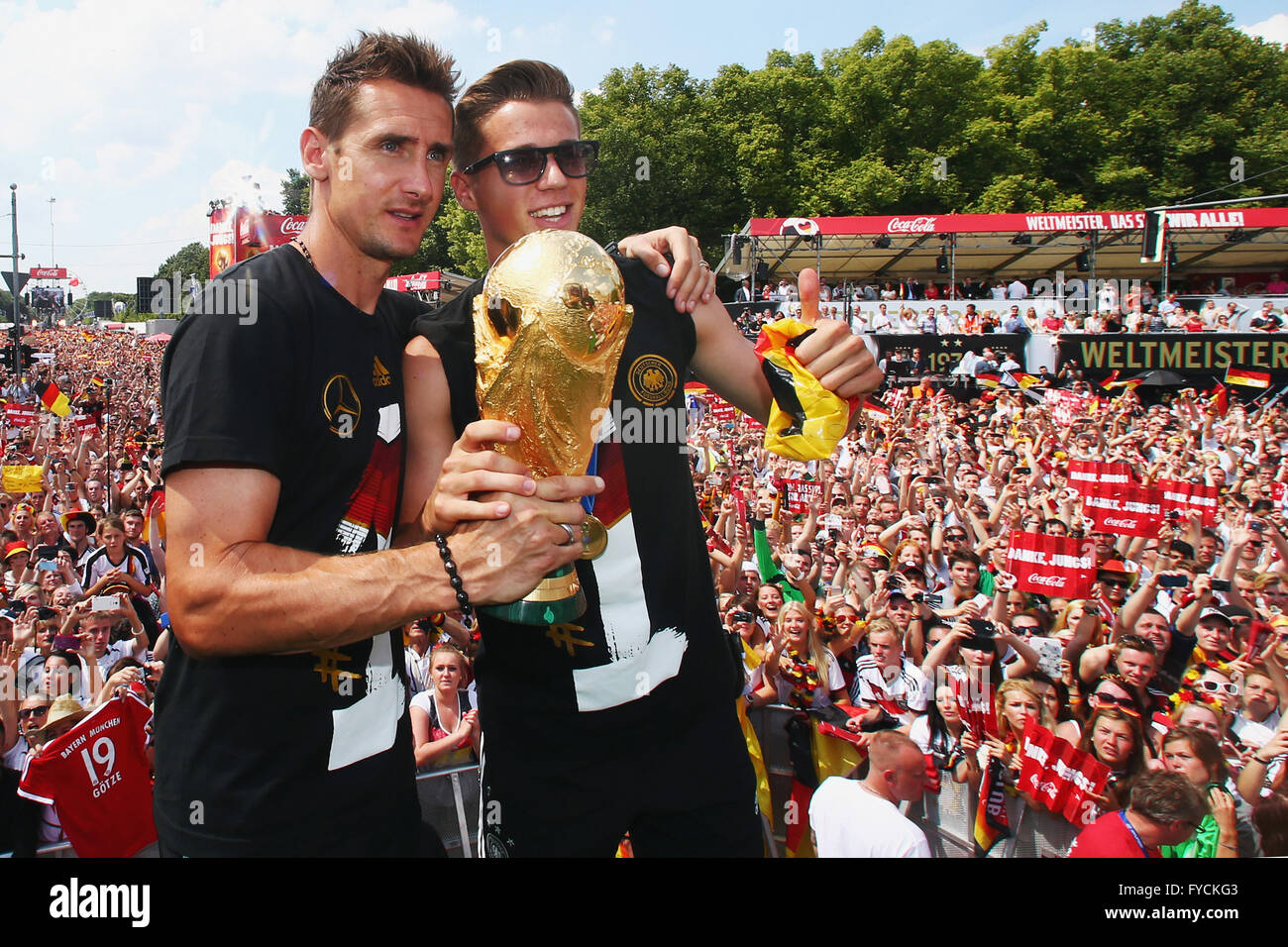 Miroslav Klose and Erik Durm with the trophy, reception of the German national team after their victory at the FIFA World Cup Stock Photo