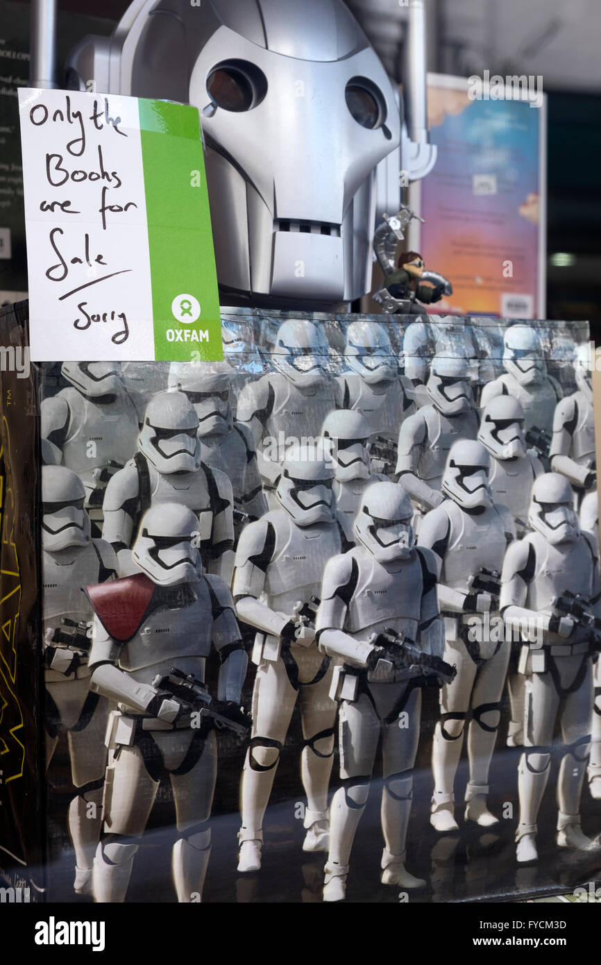 Oxfam book shop window display, Woodbridge, Suffolk, UK Stock Photo - Alamy