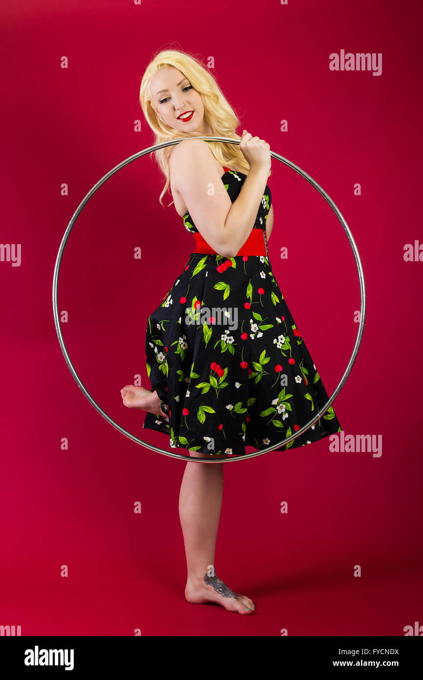 Fashion magazine cover 1950s hires stock photography and images Alamy