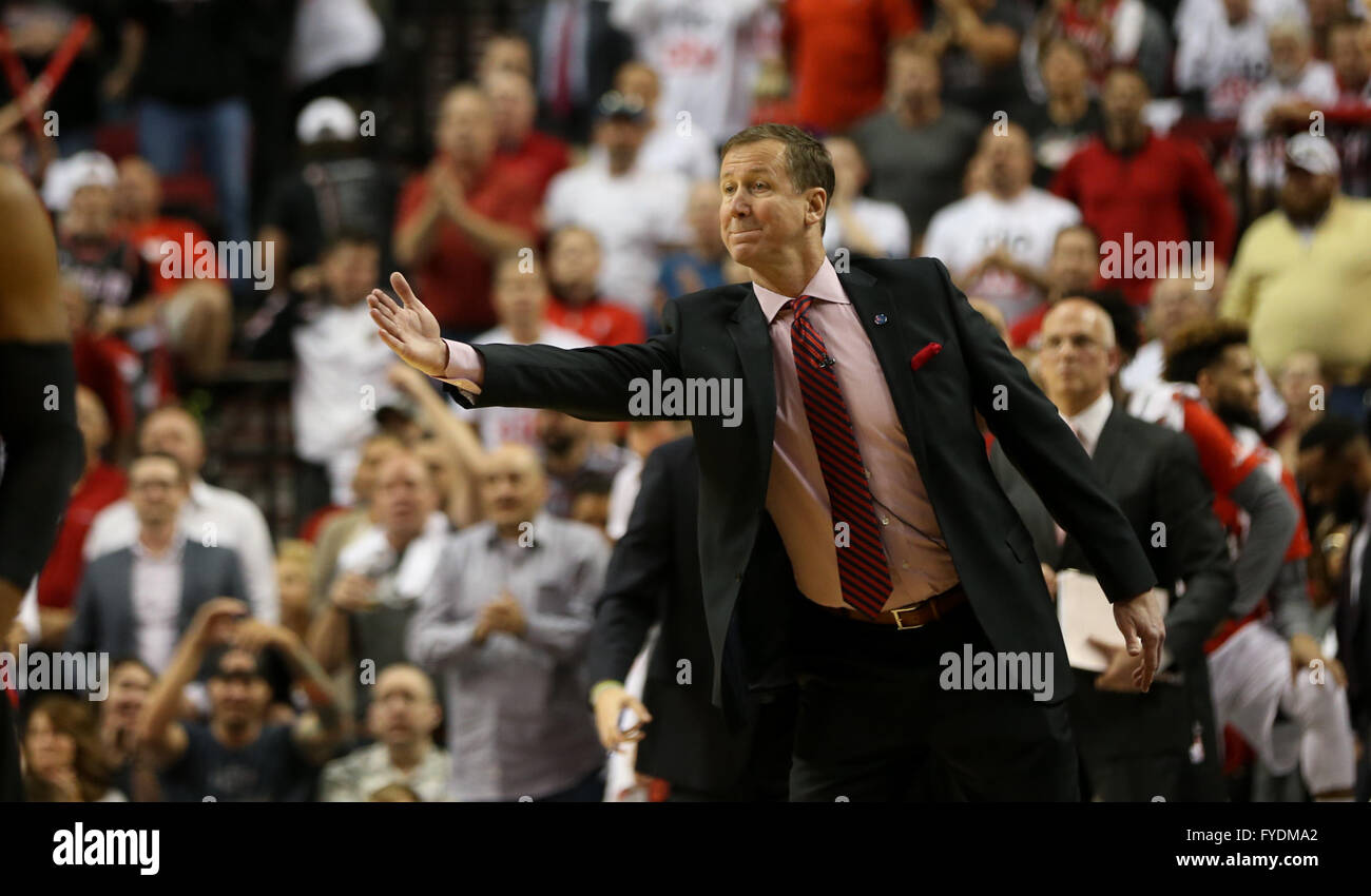 Portland, Oregon, USA. 25th April, 2016. TERRY STOTTS coaches from the