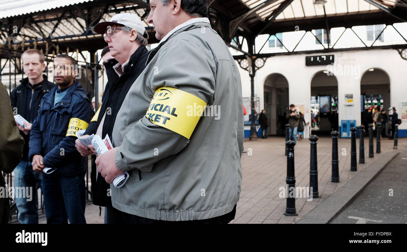 Brighton UK 26th April 2016 - Members of the RMT Union on the picket line outside Brighton Railway Station today as they hold a strike over Southern GTR's proposal to remove some conductors from trains  Credit:  Simon Dack/Alamy Live News Stock Photo