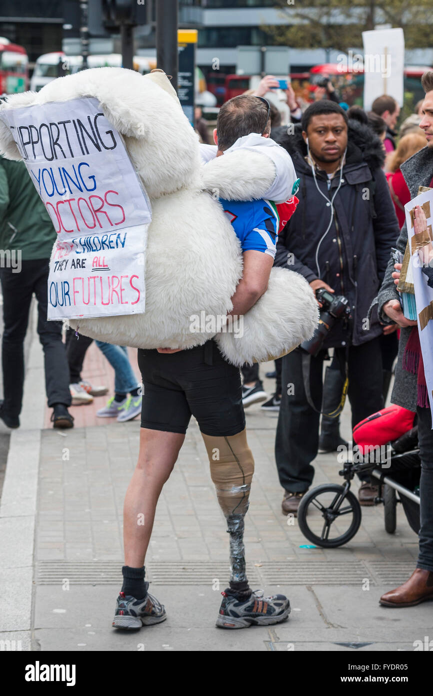 Strike back hi-res stock photography and images - Page 2 - Alamy