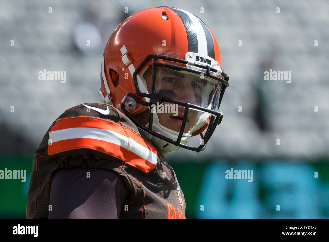 April 26, 2016 - Former Cleveland Browns quarterback Johnny Manziel indicted for domestic violence by a Dallas grand jury. Pictured: September 13, 2015, Cleveland Browns quarterback Johnny Manziel (2) looks on prior to the NFL game between the Cleveland Browns and the New York Jets at MetLife Stadium in East Rutherford, New Jersey. Christopher Szagola/CSM © Cal Sport Media/Alamy Live News Stock Photo