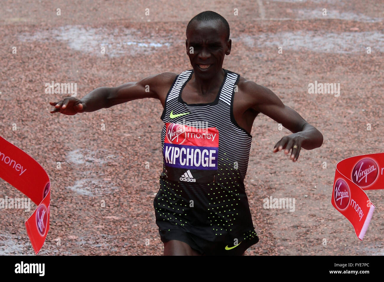 Eliud Kipchoge of Kenya wins the mens 2016 Virgin London Marathon Stock Photo