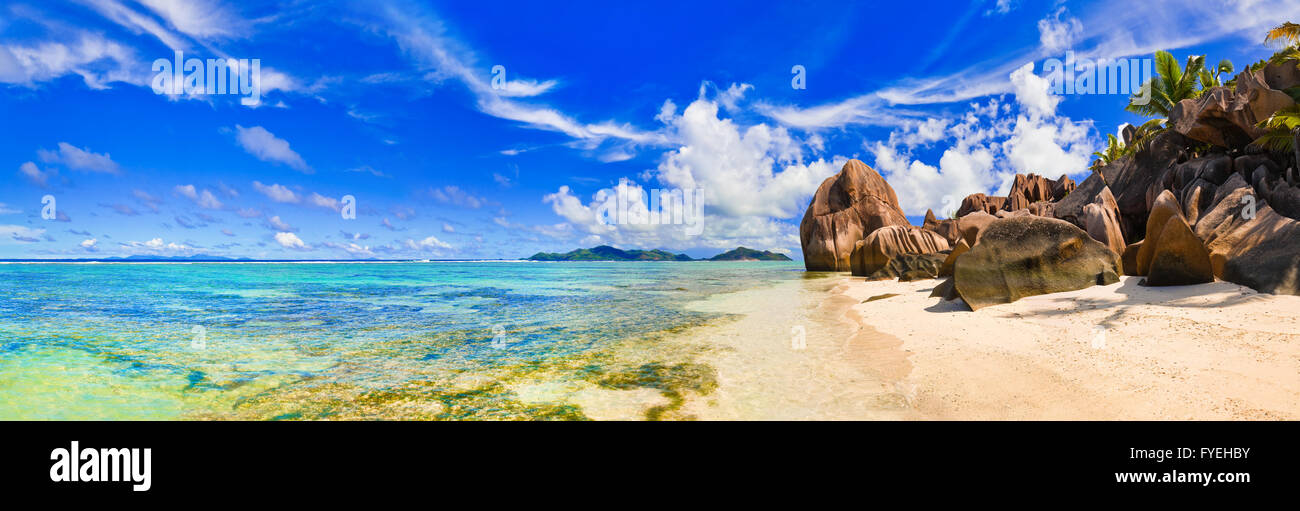 Beach Source d'Argent at Seychelles - nature background Stock Photo - Alamy