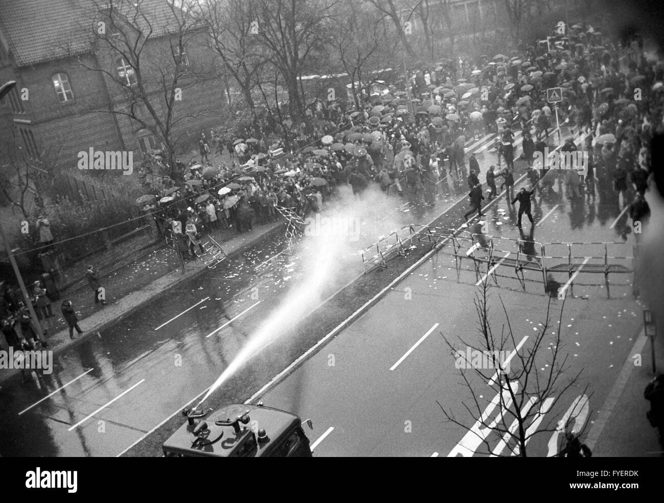 The police uses water guns against demonstrators, who demand Fritz