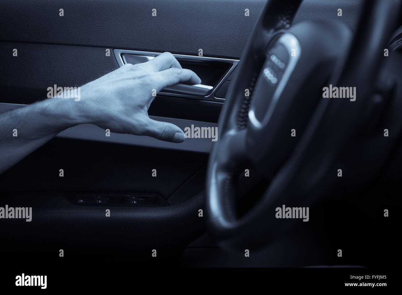 Portafortuna appesi da specchio auto Foto stock - Alamy